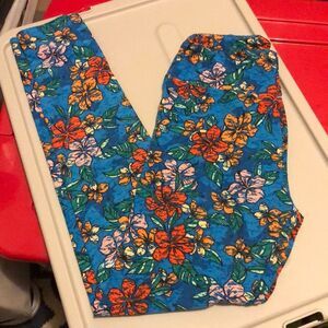Lularoe Hawaiian floral legging size OS